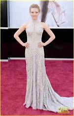Amanda Seyfried's Dazzling Oscars 2013 Gown: a Red Carpet Triumph