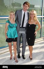 Angela Kinsey Height