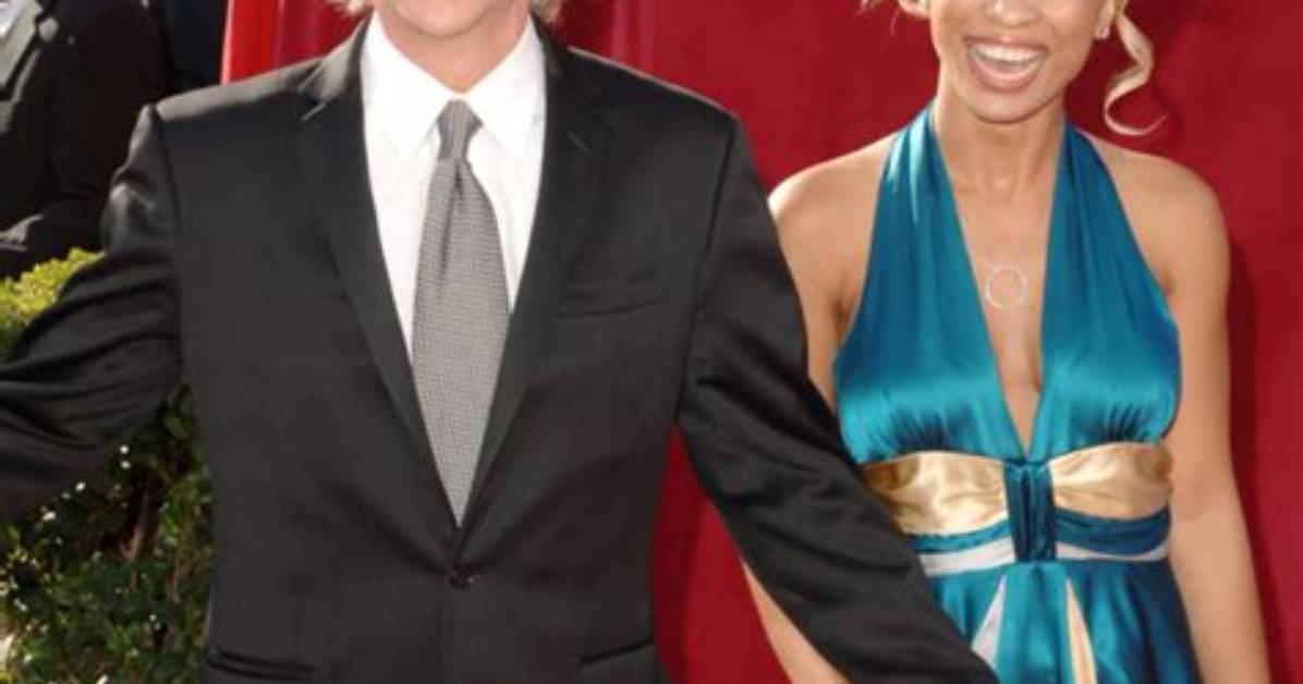 Bill Maher's Love Life and Relationship Dynamics in 2024