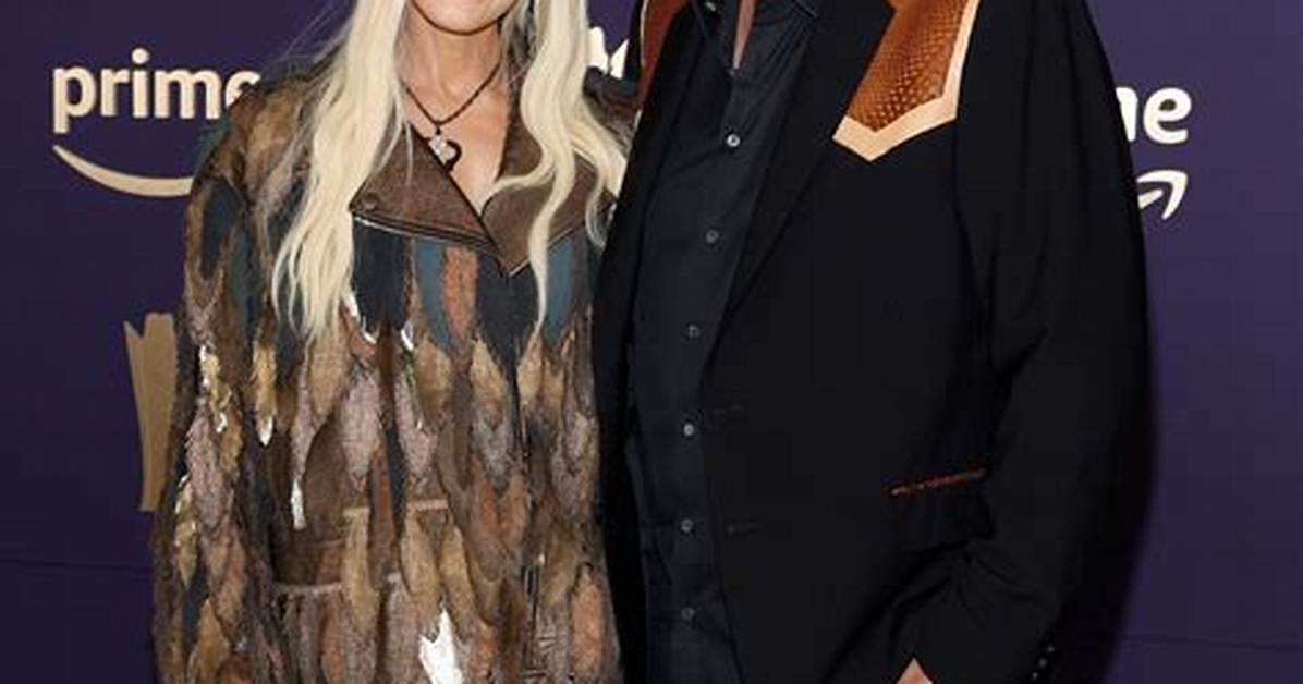 Blake Shelton and Gwen Stefani Expecting First Child Together
