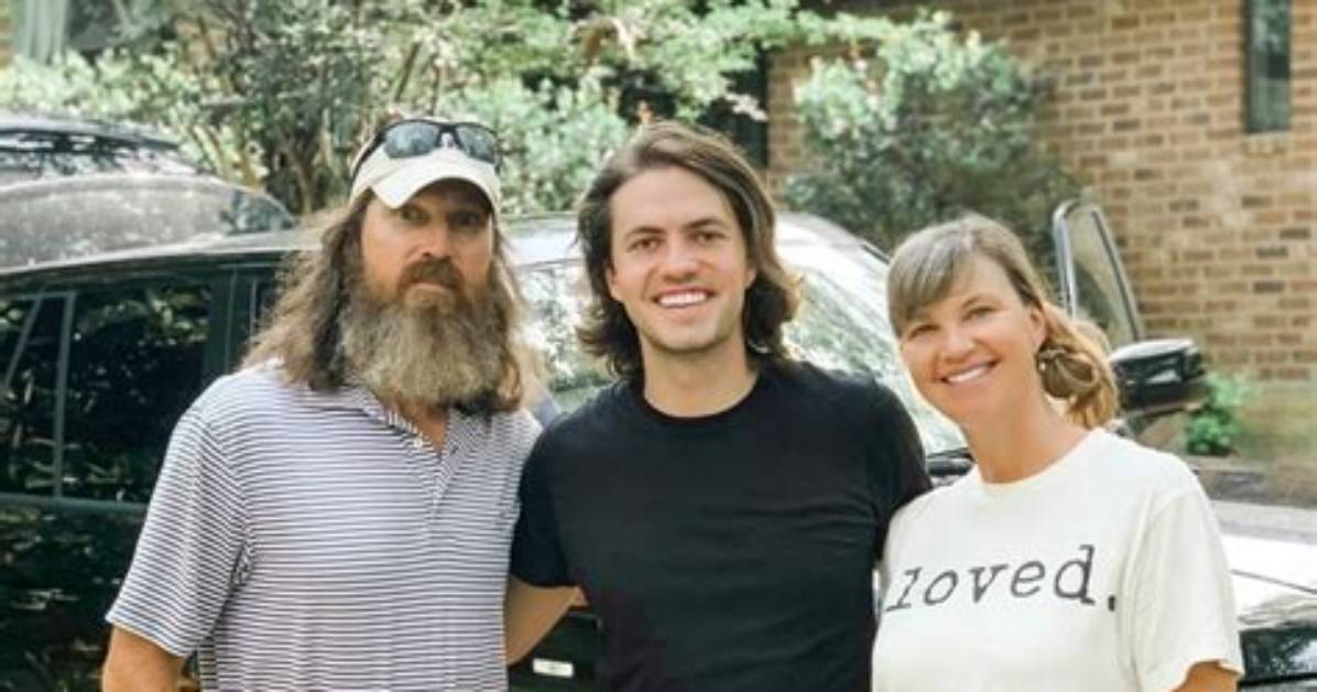 Cole Robertson: the Rise of a Young Influencer