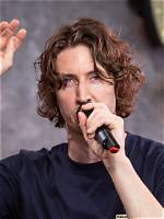 Dean Lewis Bio, Wiki, Age Height, Wife, Songs, and Net Worth