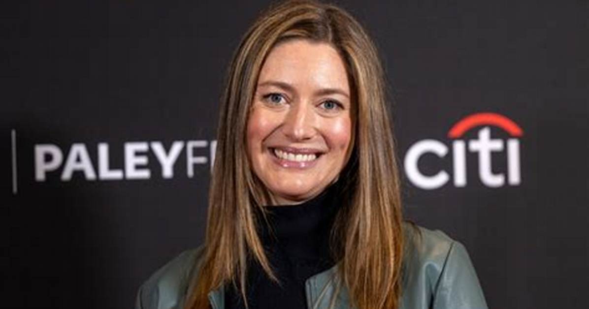 Explore Zoe Perry's Instagram Feed: Behind-the-Scenes and Personal Insights