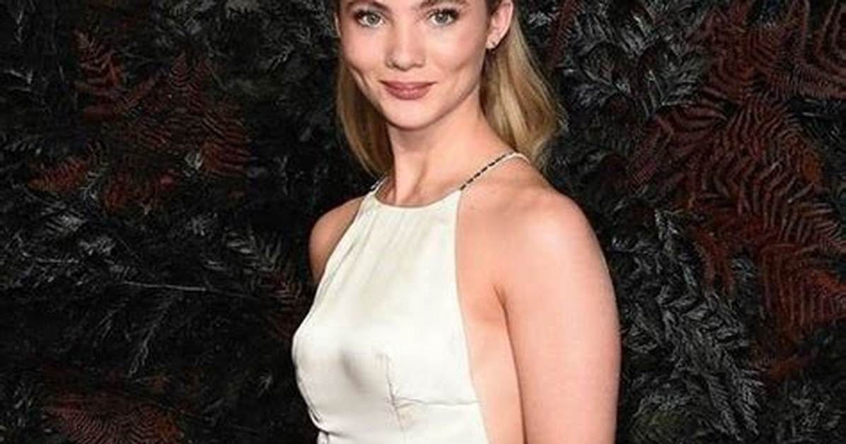 Freya Allan Height, Weight, Age, Boyfriend, Family, Facts, Biography
