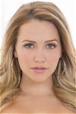 Get the Latest Scoop on Mia Malkova's Age and Career!