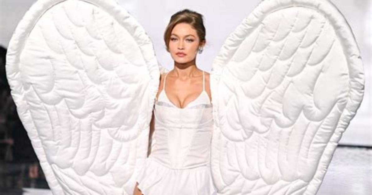 Gigi Hadid: Secret Fashion Runway Weapon. .. Her Nipple!