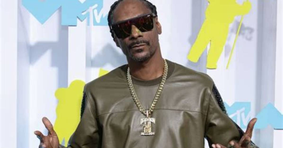 How Many Car Does Snoop Dogg Have? Celebrity. Fm #1 Official Stars, Business & People Network ·