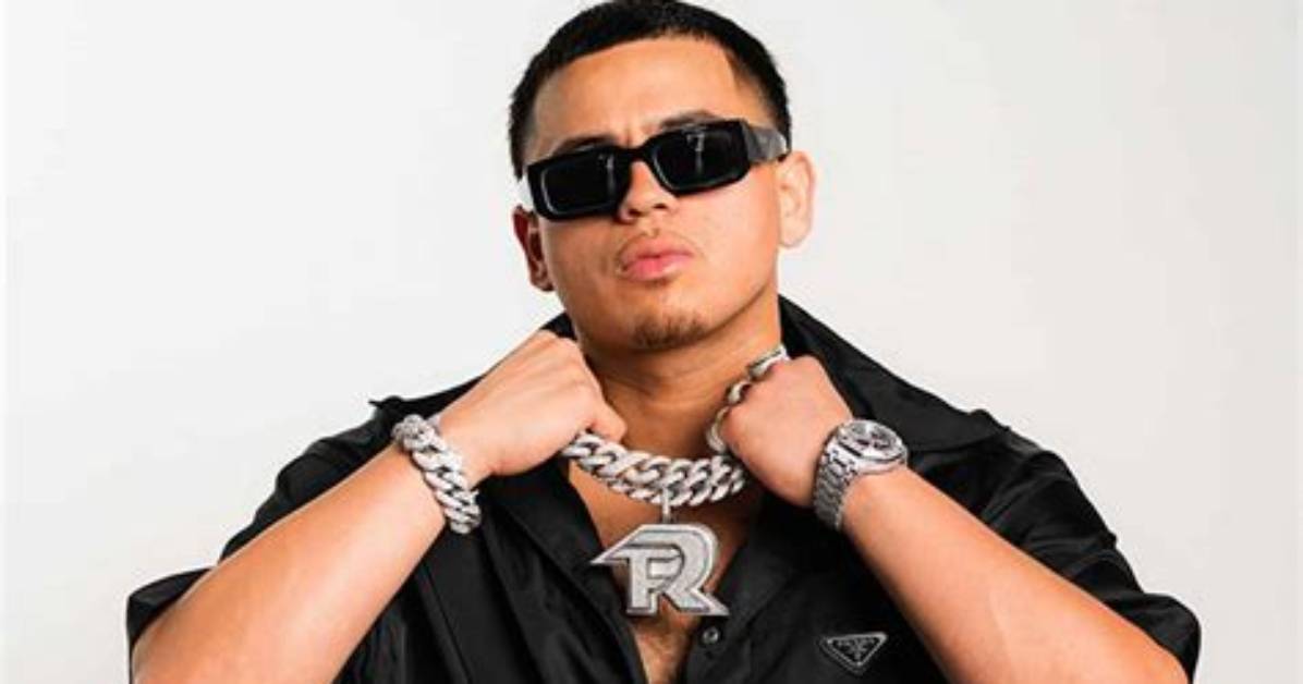 Insider's Guide to Jesus Ortiz's Love Life