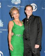 Is Jen Landon Gay? Partner or Husband, and Net Worth