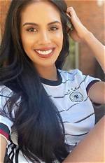 Isabella Revilla: Bio, Net Worth, Height, Career, Boyfriend