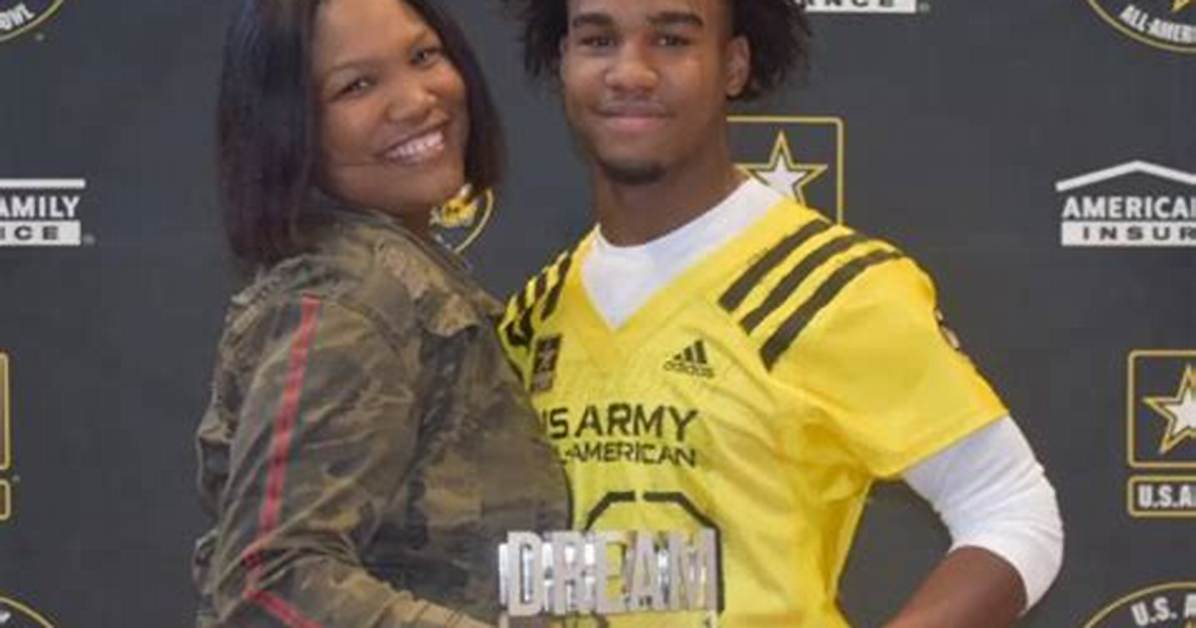 Jaylen Waddle Parents – Mom Lesha Redmon, Dad and Family Names