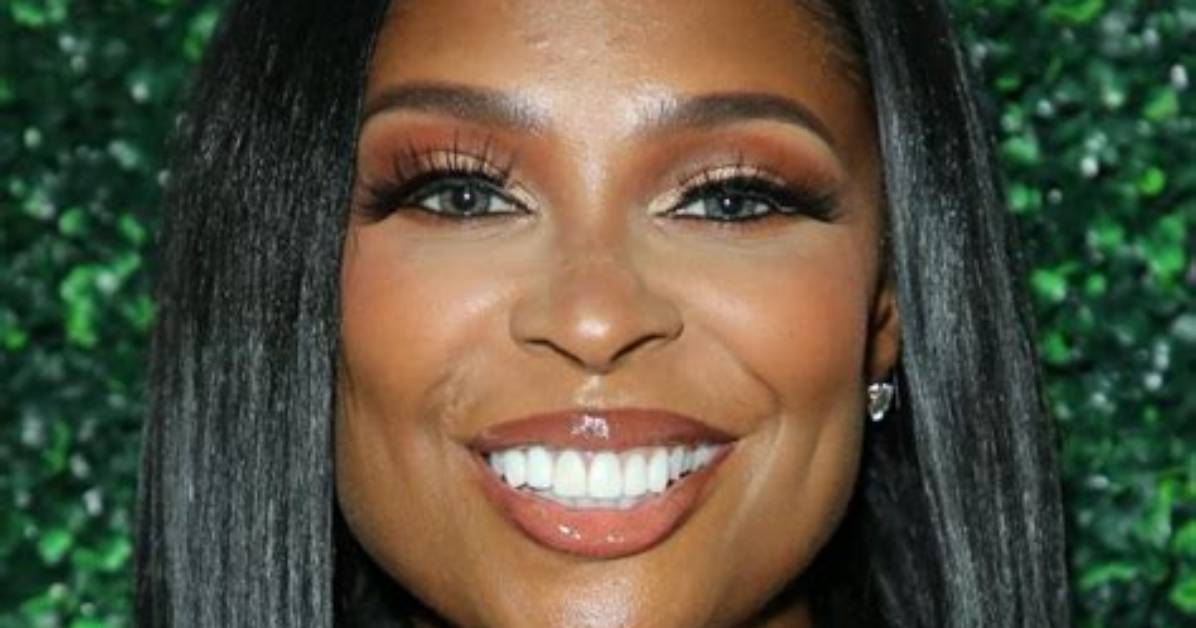 Jennifer Williams' Eye Color Exposed!