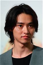 Kento Yamazaki: the Rising Star of Japanese Entertainment