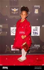 Khari Barbie Maxwell ·