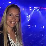 Suzie Villeneuve Biography, Facts, Net Worth, Songs, Albums, Awards, Age, Wiki, Family, Relationship, Twin, Sister, Nationality, Career, Height, Tour