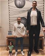 Understanding Jyoti Amge's Relationships: a Deep Dive