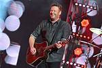 Unraveling the Mystery: Does Blake Shelton Have a Twin Brother?