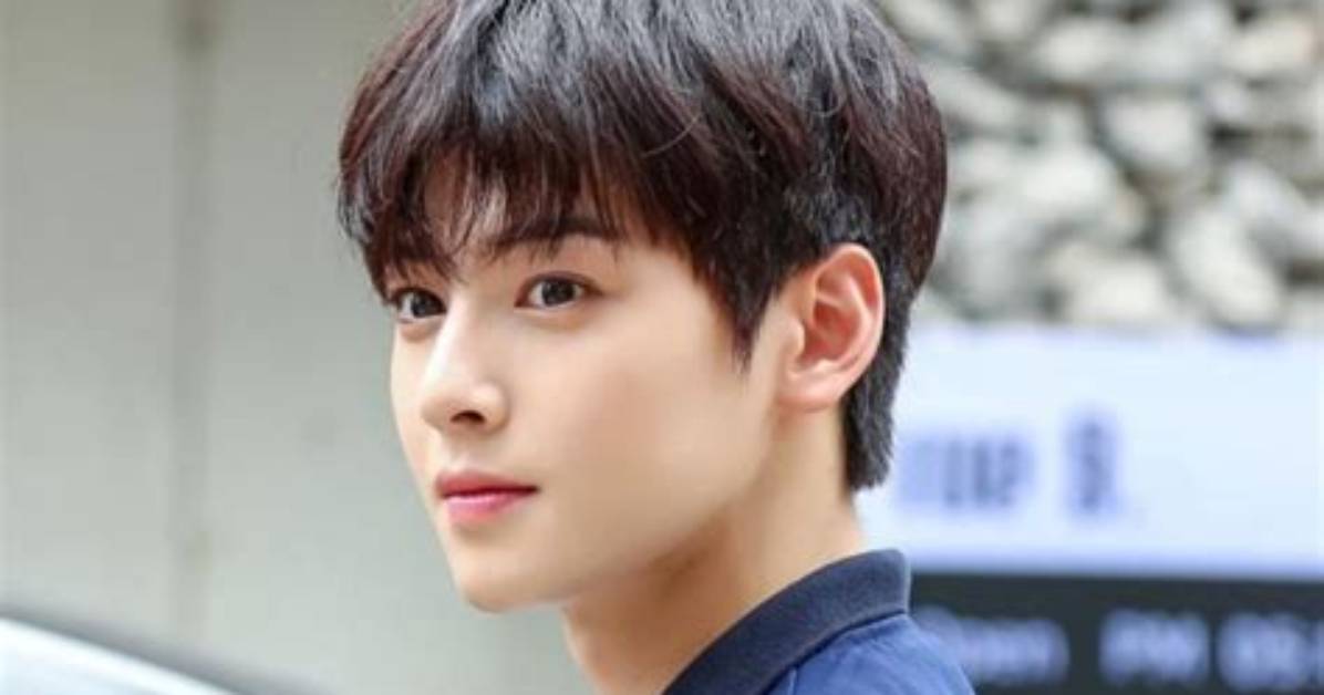Unraveling the Mystery: Is Cha Eun Woo in a Relationship 2024?