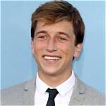 What Is Skyler Gisondo Net Worth Now? Bio: Height, Single, Parents, Wiki