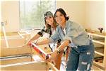 Where Is 'Unsellable Houses' Filmed? Lyndsay and Leslie Talk Disagreements and More (Exclusive) ·