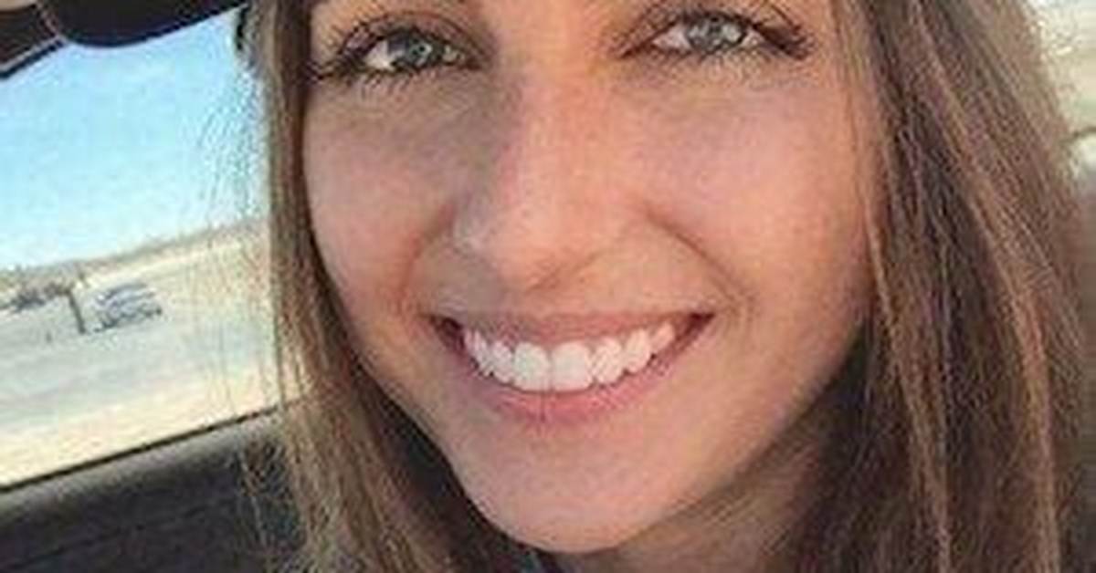 Who Youtuber Is Emelia Hartford? Her Age, Partner & More